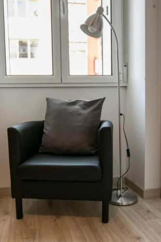 Comfy 1-bedroom flat in penedo da Saudade