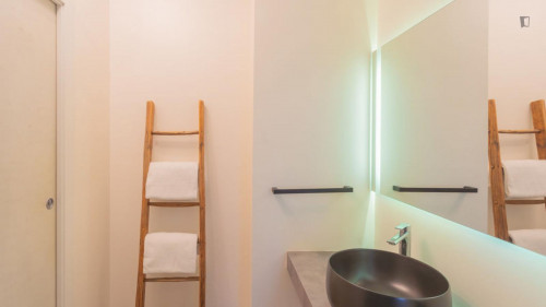 Delightful 1-bedroom apartment in the centre of Como - Gallery - 12