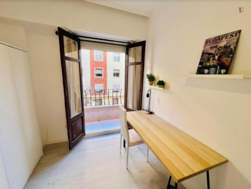 Cool single bedroom with balcony near Gulliver park