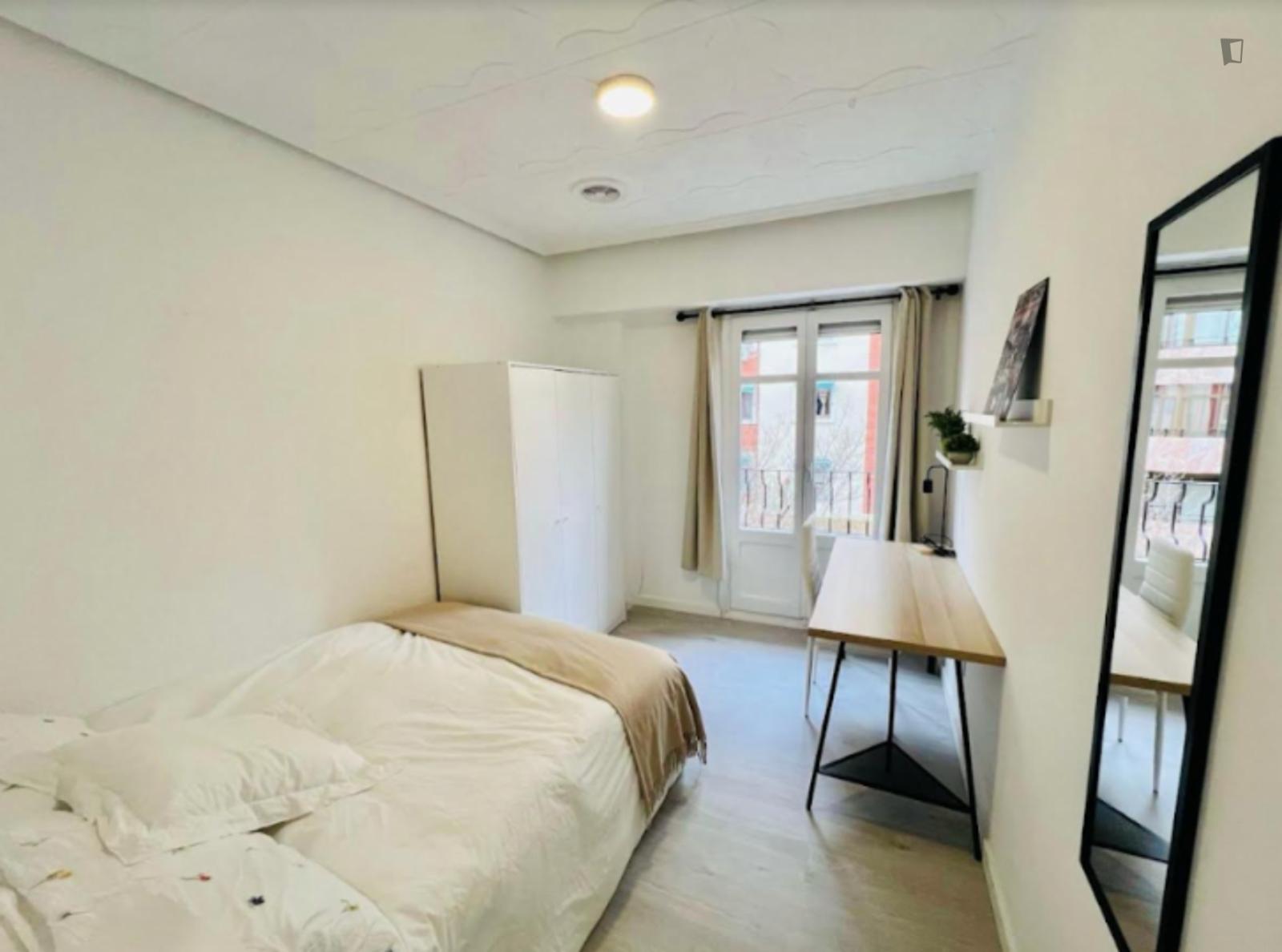 Cool Single Bedroom With Balcony Near Gulliver Park - Cool single bedroom with balcony near Gulliver park - Gallery - 1