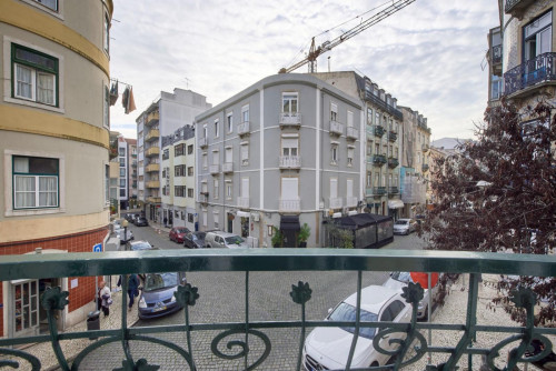 Great looking single bedroom with balcony  - Gallery -  5