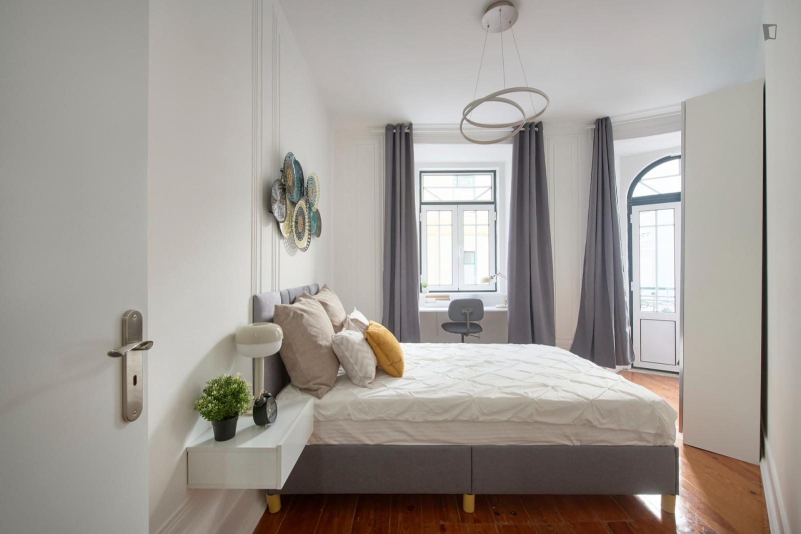  Great Looking Single Bedroom With Balcony  -  Great looking single bedroom with balcony  - Gallery -  1