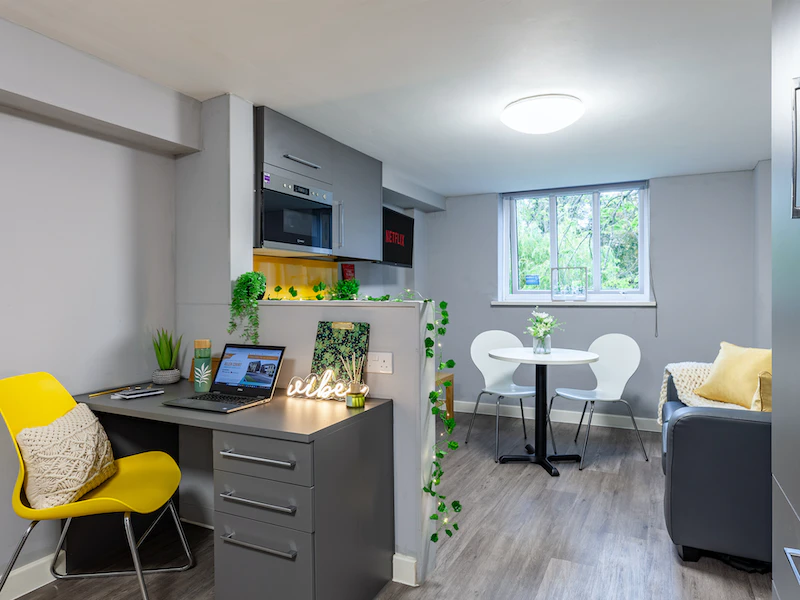  Prestige Studio  -  Allen Court  - Gallery -  3