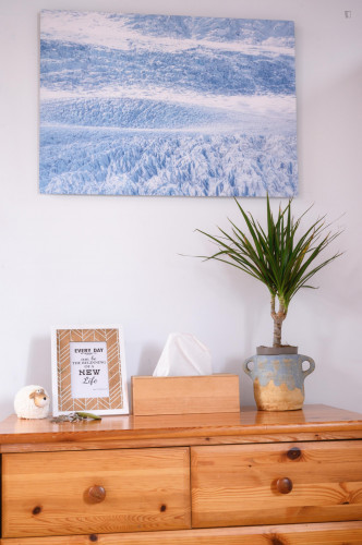 5 min walk to metro! Large and newly room near Paris