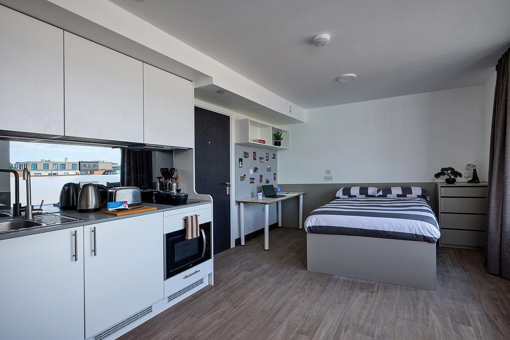VIP - Bargate House - Gallery - 1