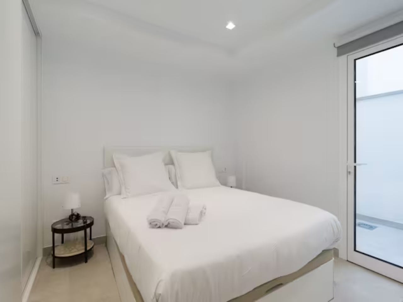 1 Bedroom Apartment (1A) - Vibrant Coliving Community for Remote Workers in Tranquil Guanarteme Near Beaches - Gallery - 4