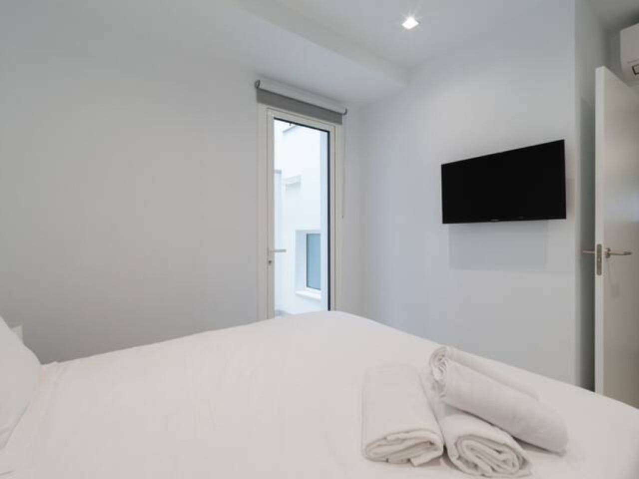 1 Bedroom Apartment (1A) - Vibrant Coliving Community for Remote Workers in Tranquil Guanarteme Near Beaches - Gallery - 5