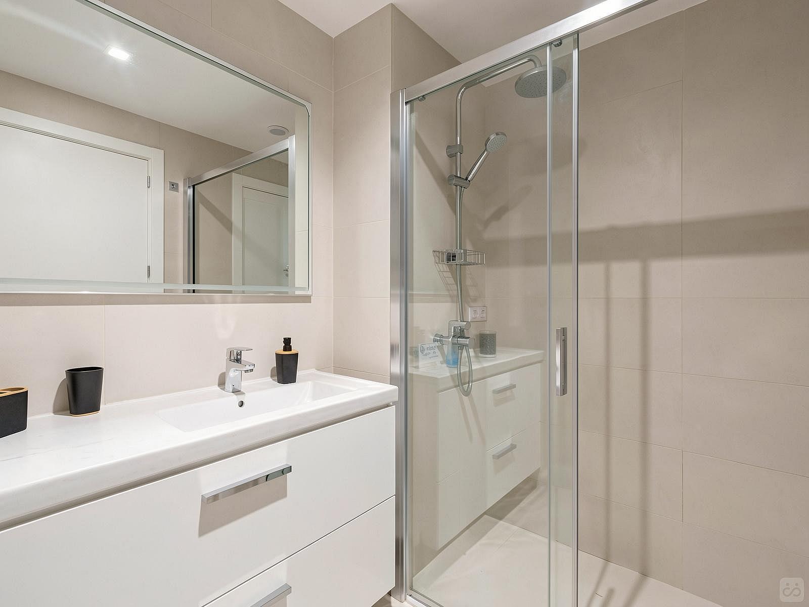 1 Bedroom Apartment (1A) - Vibrant Coliving Community for Remote Workers in Tranquil Guanarteme Near Beaches - Gallery - 40