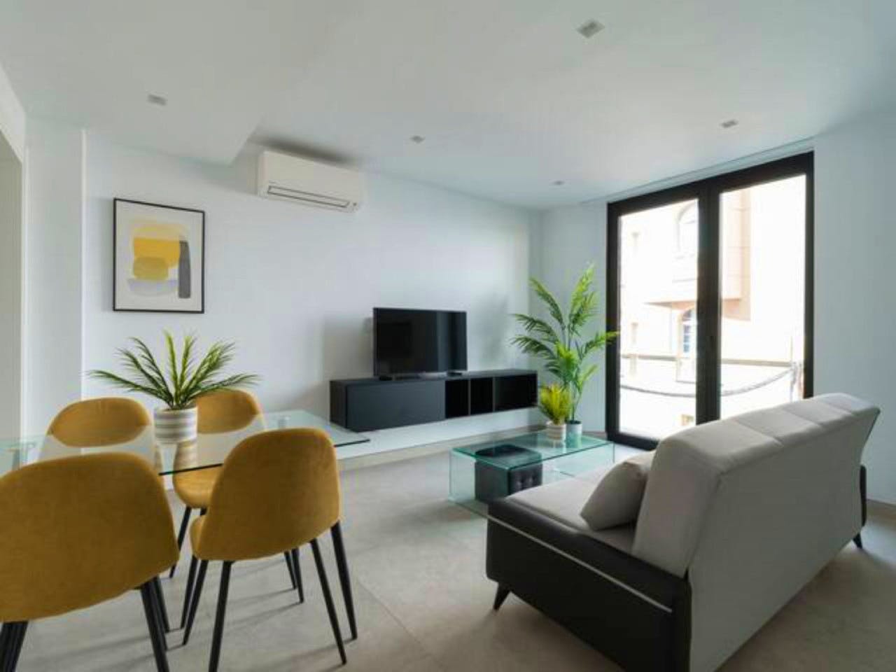 1 Bedroom Apartment (1B) - Vibrant Coliving Community for Remote Workers in Tranquil Guanarteme Near Beaches - Gallery - 8
