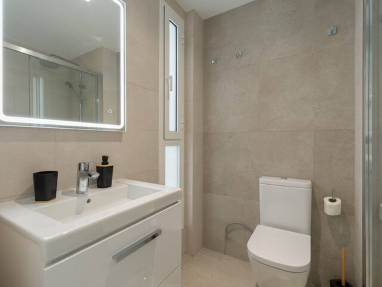 1 Bedroom Apartment (1B) - Vibrant Coliving Community for Remote Workers in Tranquil Guanarteme Near Beaches - Gallery - 20