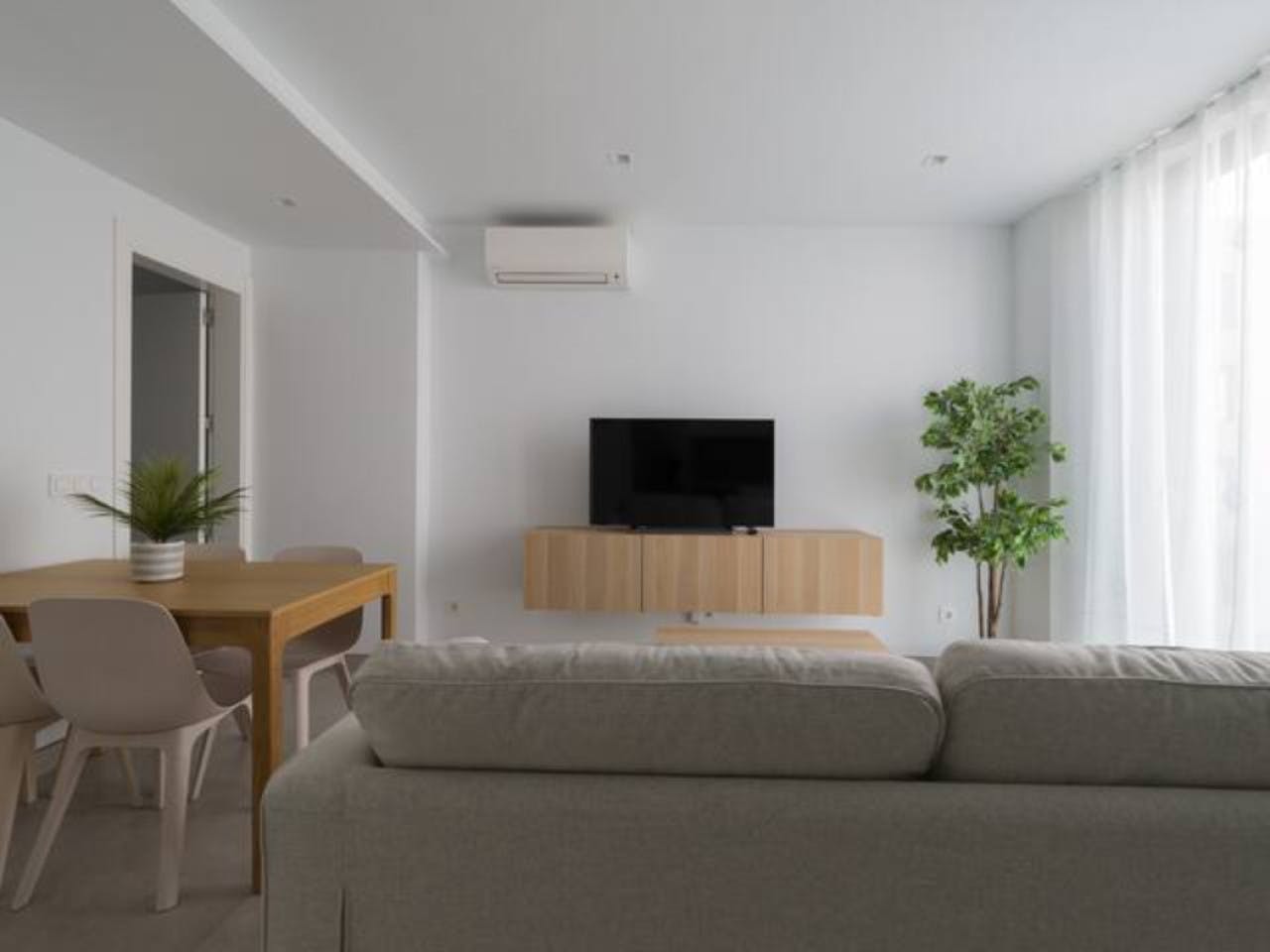 1 Bedroom Apartment (2B) - Vibrant Coliving Community for Remote Workers in Tranquil Guanarteme Near Beaches - Gallery - 5