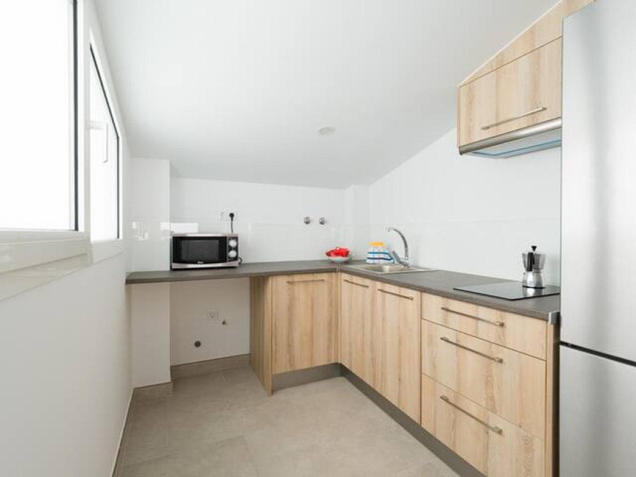 Penthouse Apartment - Vibrant Coliving Community for Remote Workers in Tranquil Guanarteme Near Beaches - Gallery - 32