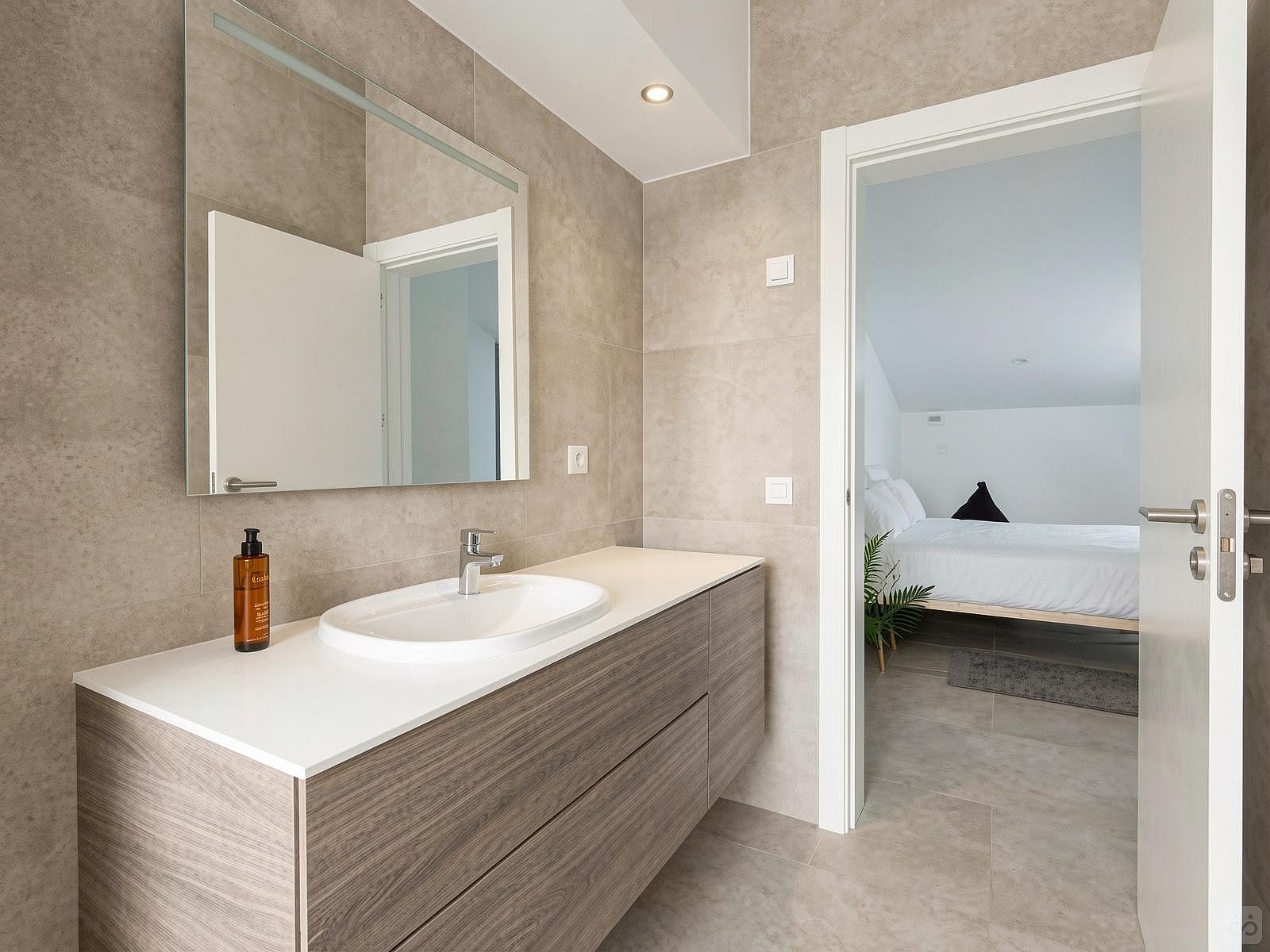 Penthouse Apartment - Vibrant Coliving Community for Remote Workers in Tranquil Guanarteme Near Beaches - Gallery - 44
