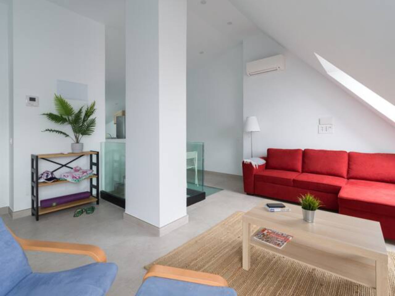 Penthouse Apartment - Vibrant Coliving Community for Remote Workers in Tranquil Guanarteme Near Beaches - Gallery - 1