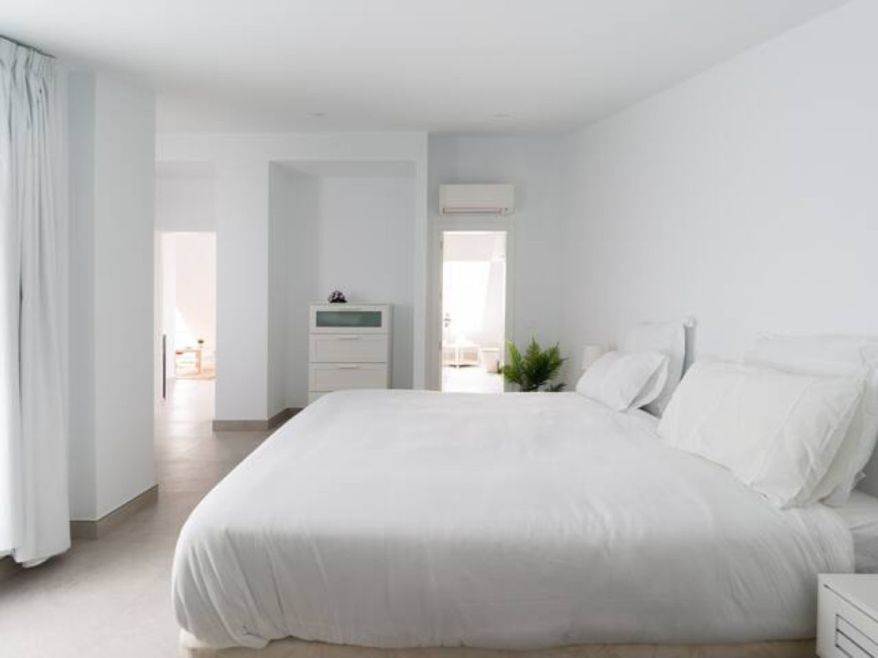 Penthouse Apartment - Vibrant Coliving Community for Remote Workers in Tranquil Guanarteme Near Beaches - Gallery - 22