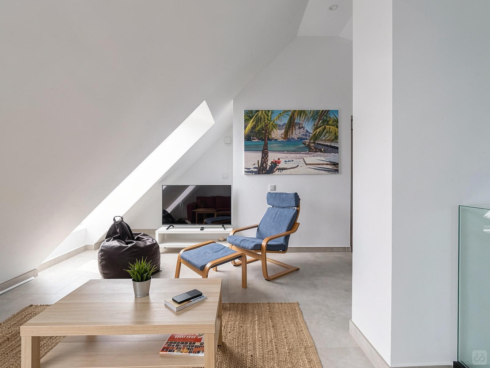 Penthouse Apartment - Vibrant Coliving Community for Remote Workers in Tranquil Guanarteme Near Beaches - Gallery - 38