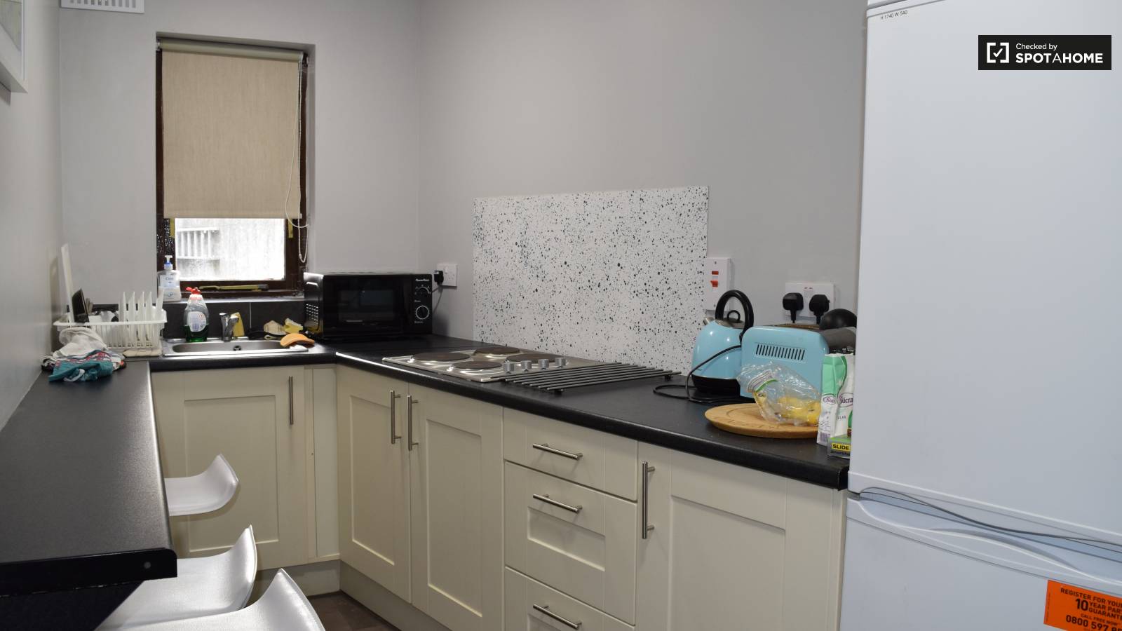  Bedroom 4  -  Cosy room for rent in 4-bedroom apartment in Glasnevin  - Gallery -  3