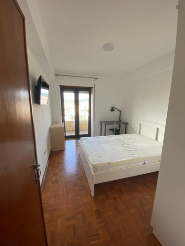 Homely double bedroom with a balcony, near Universidade de Coimbra