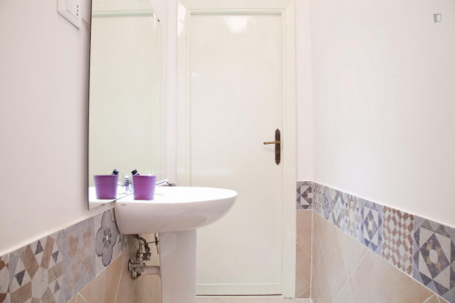 Double bedroom near Basilica S. Paolo - Gallery - 11