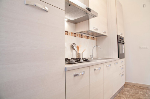 Nice double bedroom near Tevere river bank - Gallery - 19