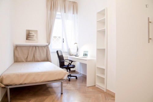 Nice double bedroom near Tevere river bank - Gallery - 26