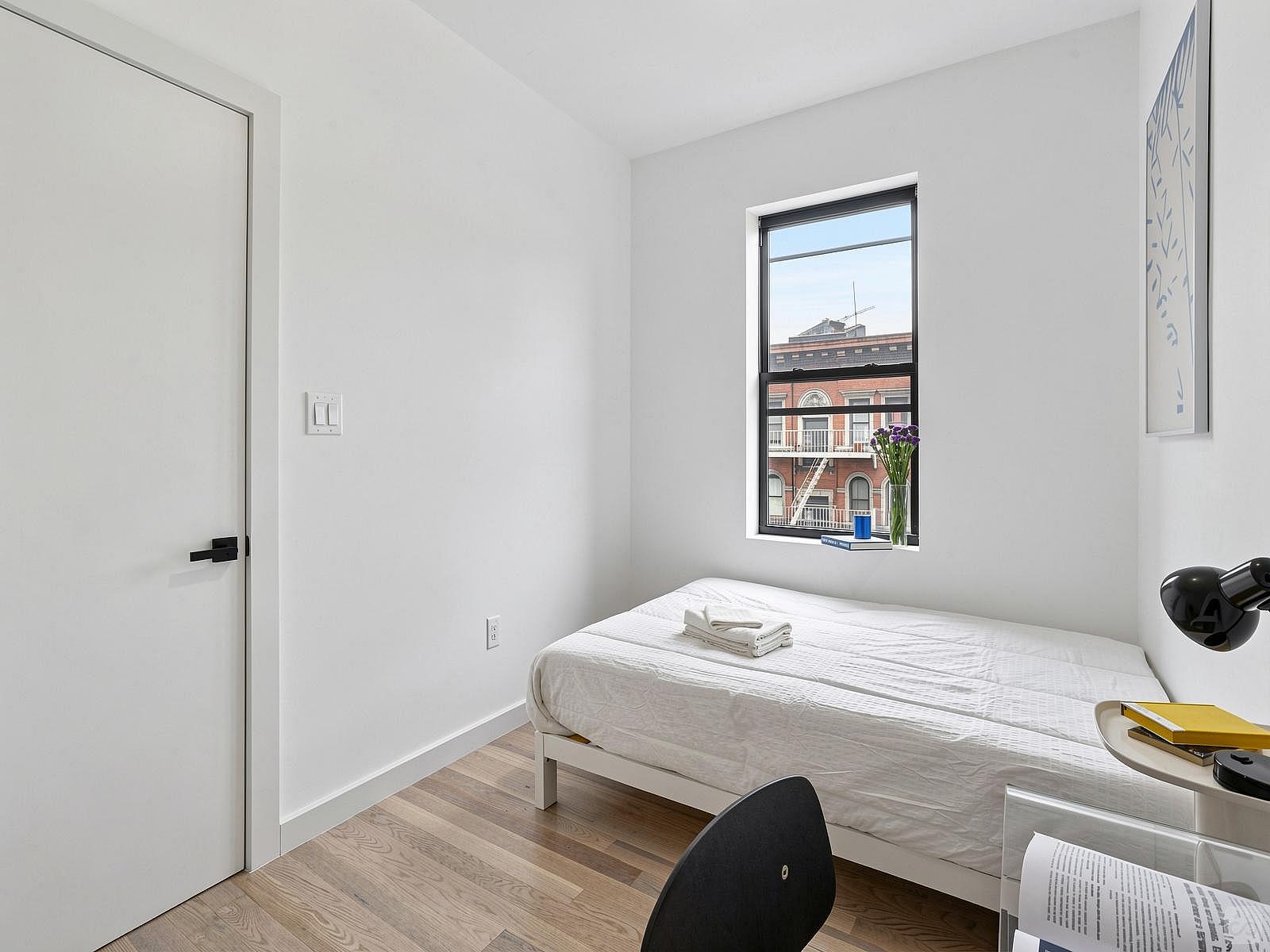  Standard Room 1  -  Cozy Bright Apt. near Morris-Jumel Mansion  - Gallery -  1