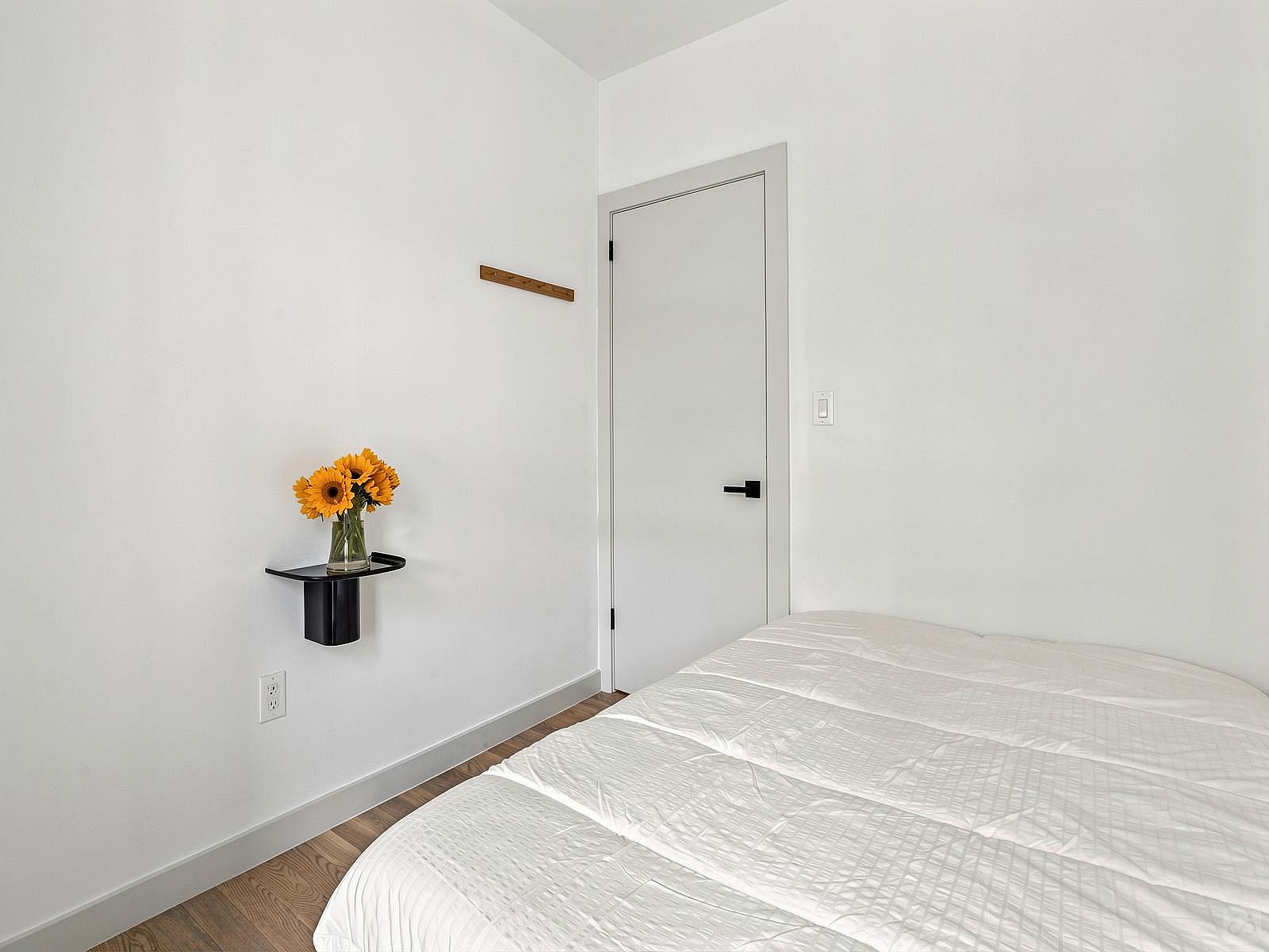 Standard Room With Private Bathroom - Cozy Bright Apt. near Morris-Jumel Mansion - Gallery - 14