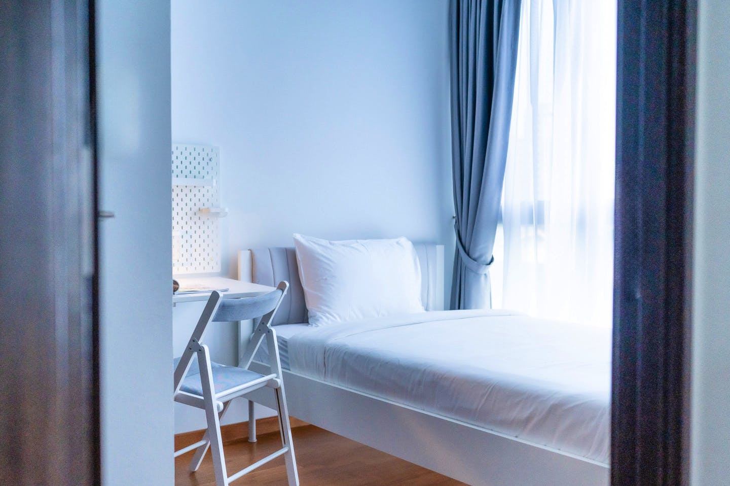  Junior Master Bedroom  -  Stunning apartment near Aft Chen Li Presby Ch Bus Stop  - Gallery -  11