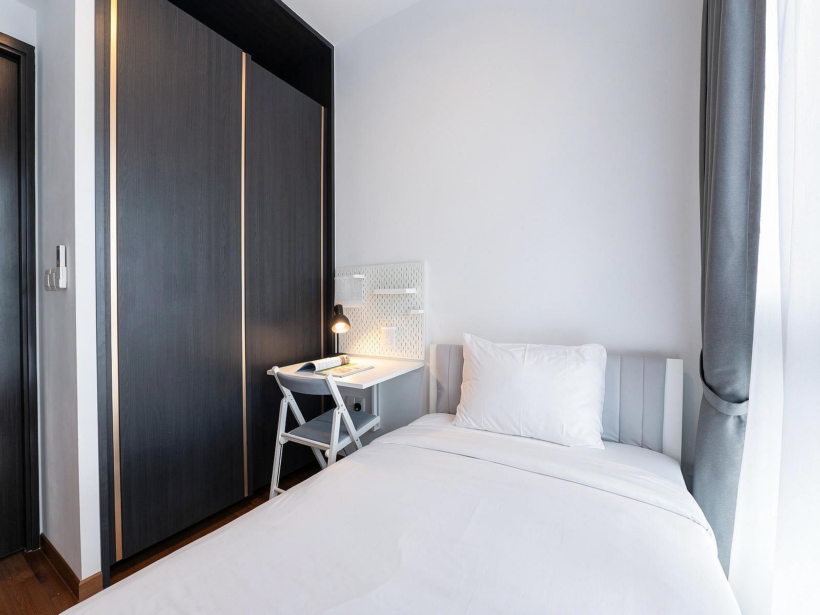 Junior Master Bedroom - Stunning apartment near Aft Chen Li Presby Ch Bus Stop - Gallery - 32