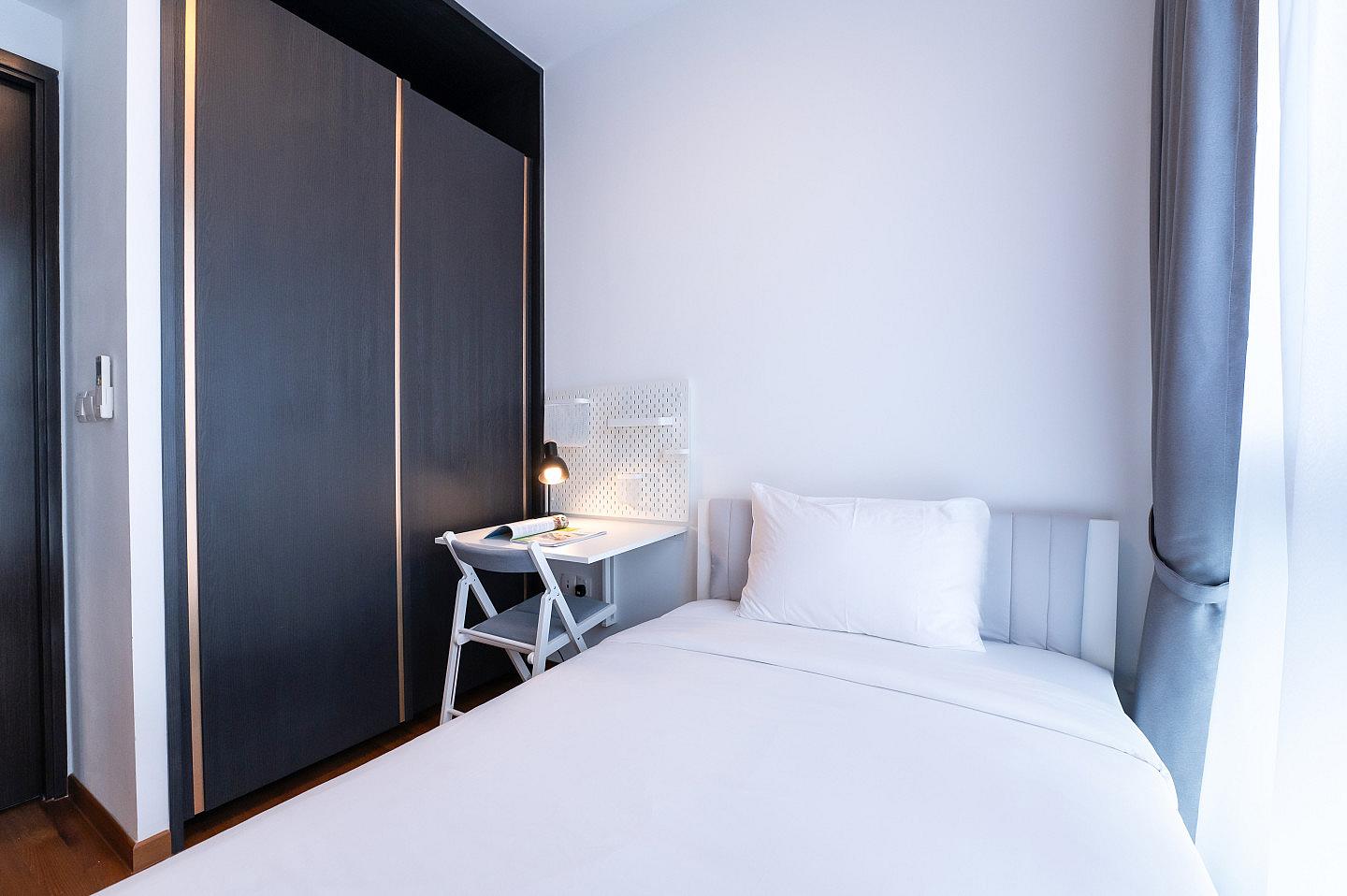  Junior Master Bedroom  -  Stunning apartment near Aft Chen Li Presby Ch Bus Stop  - Gallery -  26