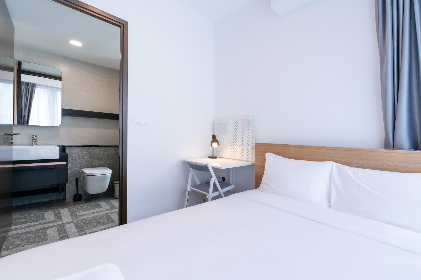  Master Bedroom  -  Stunning apartment near Aft Chen Li Presby Ch Bus Stop  - Gallery -  14