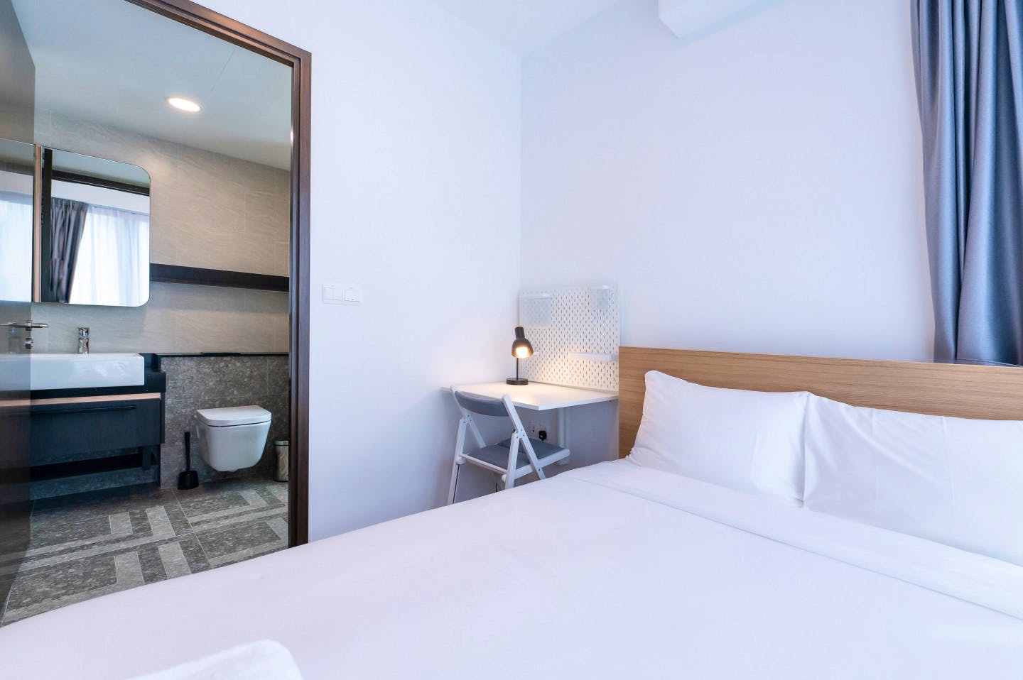 Master Bedroom - Stunning apartment near Aft Chen Li Presby Ch Bus Stop - Gallery - 9