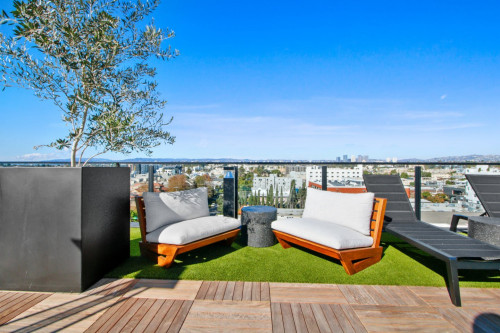New Stylish complex minutes away from the beach and Downtown LA