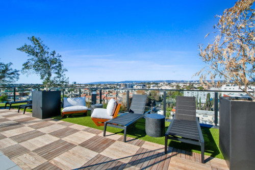 New Stylish complex minutes away from the beach and Downtown LA