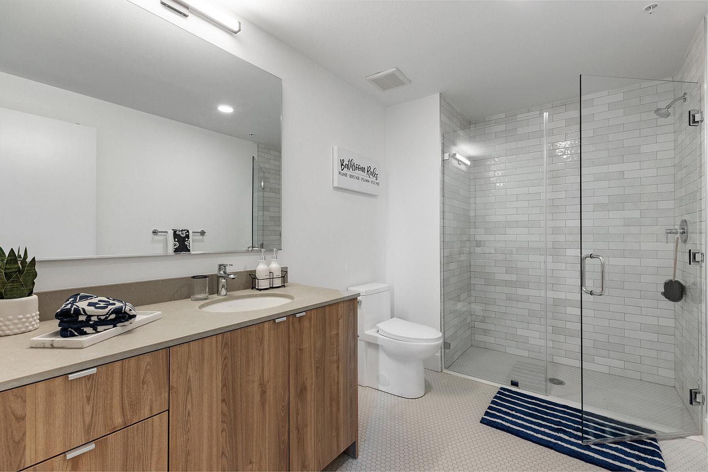  Private Room W/ Ensuite Bathroom  -  New Stylish complex minutes away from the beach and Downtown LA  - Gallery -  2