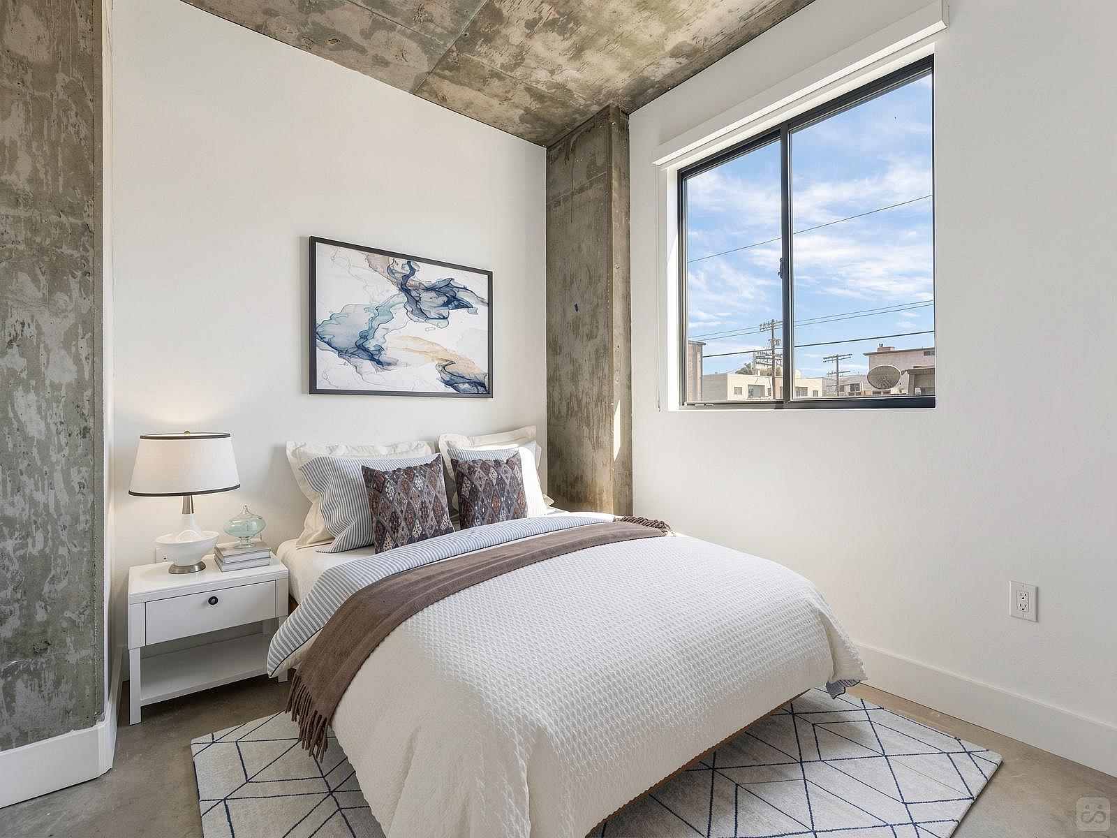  Private Room W/ Ensuite Bathroom  -  New Stylish complex minutes away from the beach and Downtown LA  - Gallery -  11