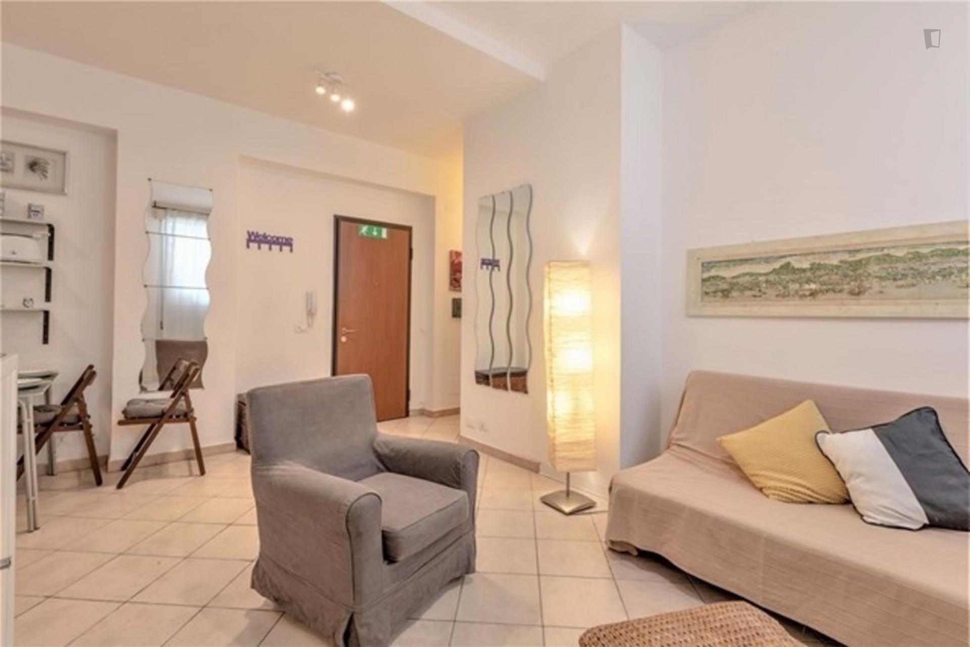 Cosy 2-bedroom apartment near Colli Albani metro station