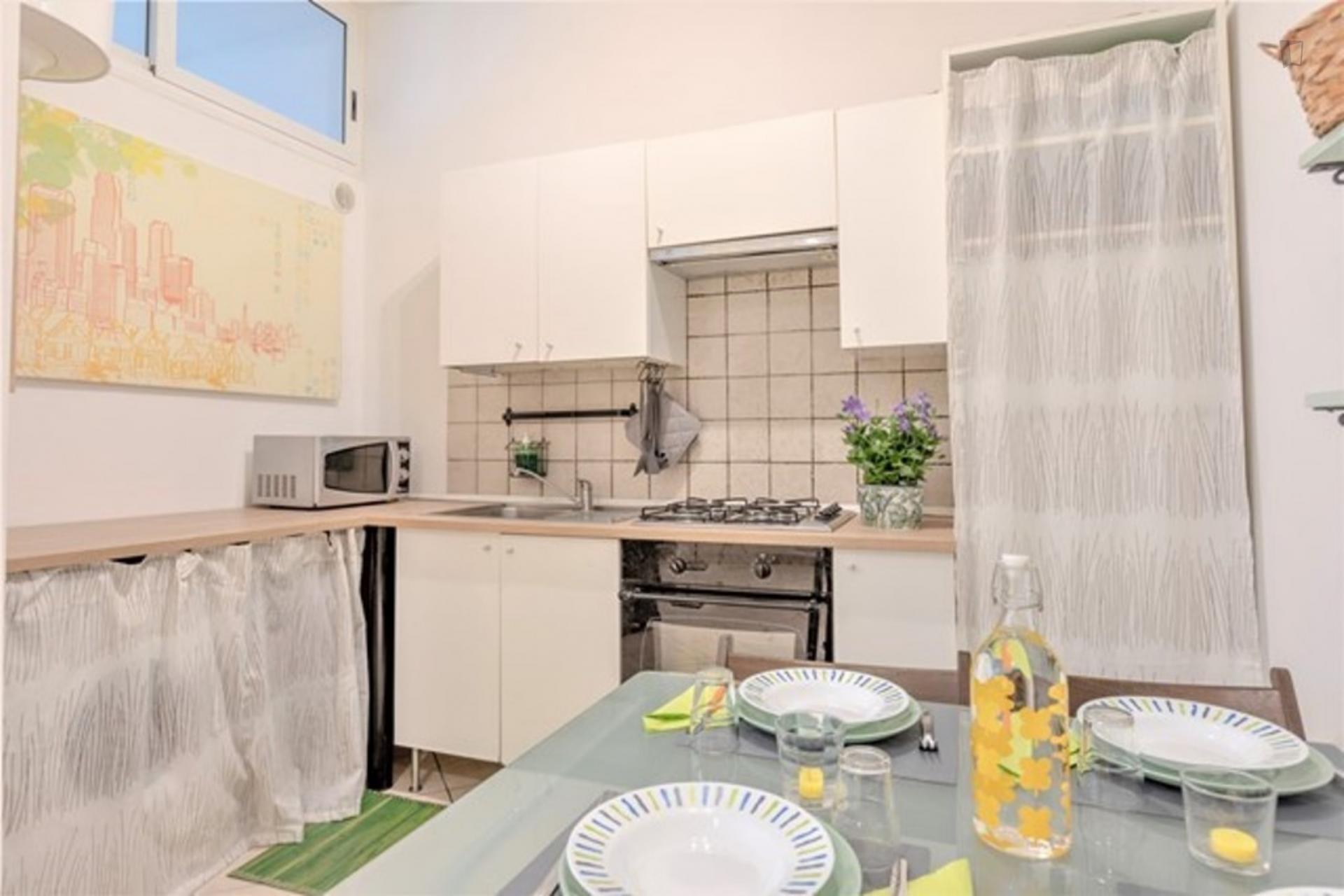 Cosy 2-bedroom apartment near Colli Albani metro station