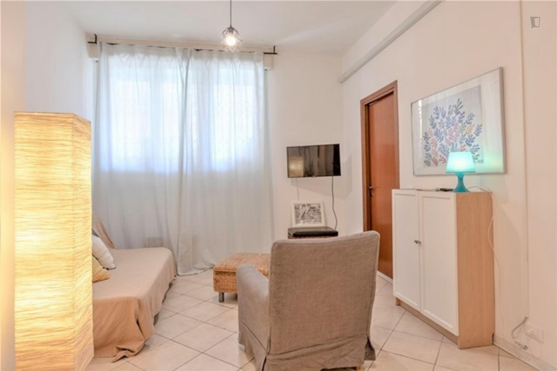 Cosy 2-bedroom apartment near Colli Albani metro station