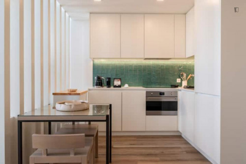 Stylish 1-bedroom apartment near Jardim do Morro - Gallery - 7