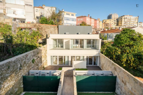 Neat 1-bedroom apartment near Jardim do Morro - Gallery - 13