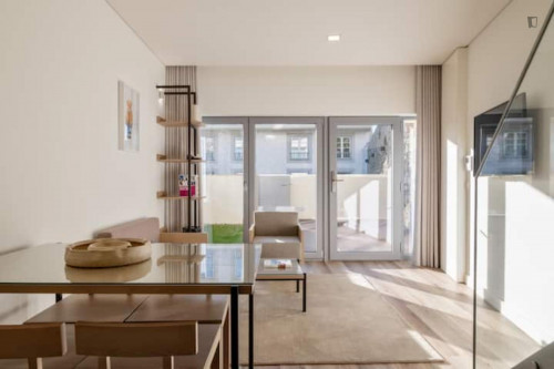Amazing 2-bedroom apartment near Jardim do Morro - Gallery - 16