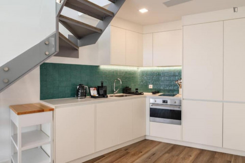 Amazing 2-bedroom apartment near Jardim do Morro