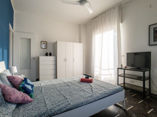 Spacious double bedroom close to Sesto Rondò metro station - Gallery - 22