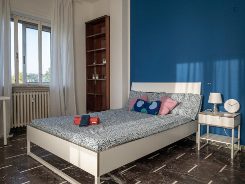 Spacious double bedroom close to Sesto Rondò metro station - Gallery - 23