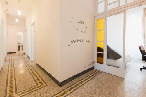 Bright double bedroom in Piaza Bologna neighbourhood - Gallery - 15
