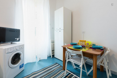Bright double bedroom in Piaza Bologna neighbourhood - Gallery - 7