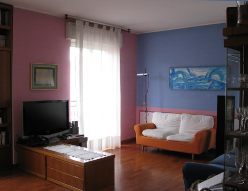 Large bedroom in a 2-bedroom apartment close to Corvetto metro station, M3 - Gallery - 7