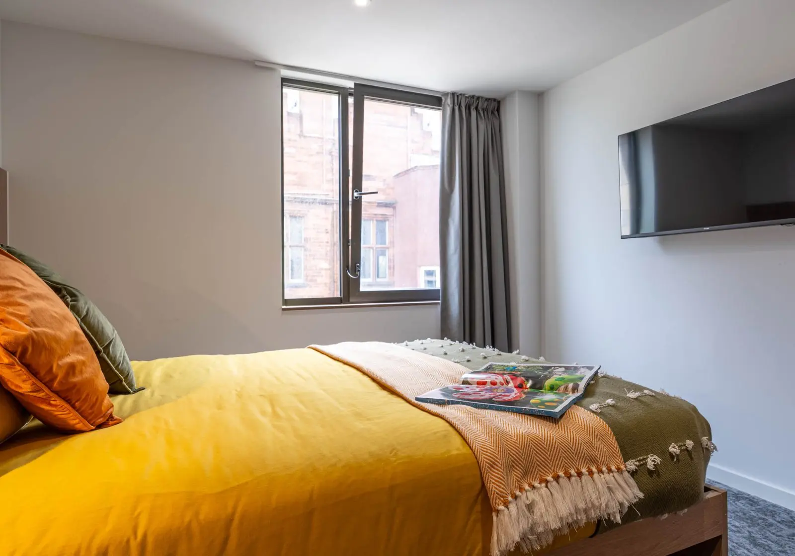  Diamond Studio  -  The Mont  - Gallery -  1