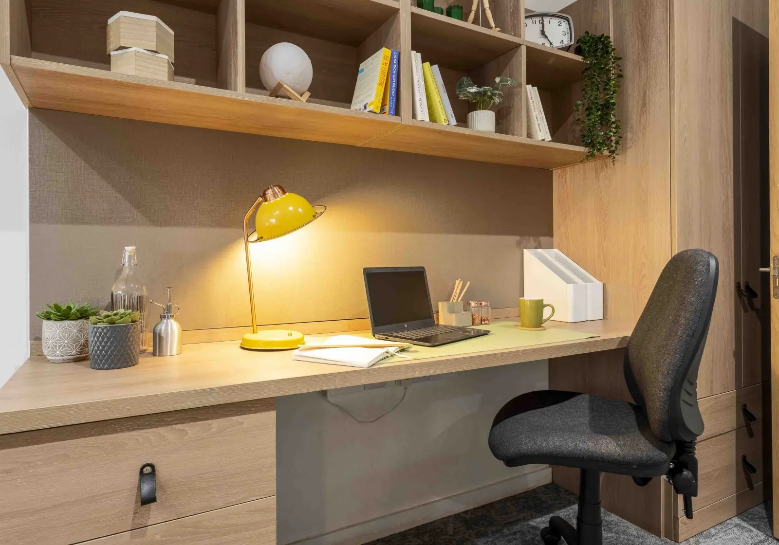 Gold En-Suite - The Mont - Gallery - 10